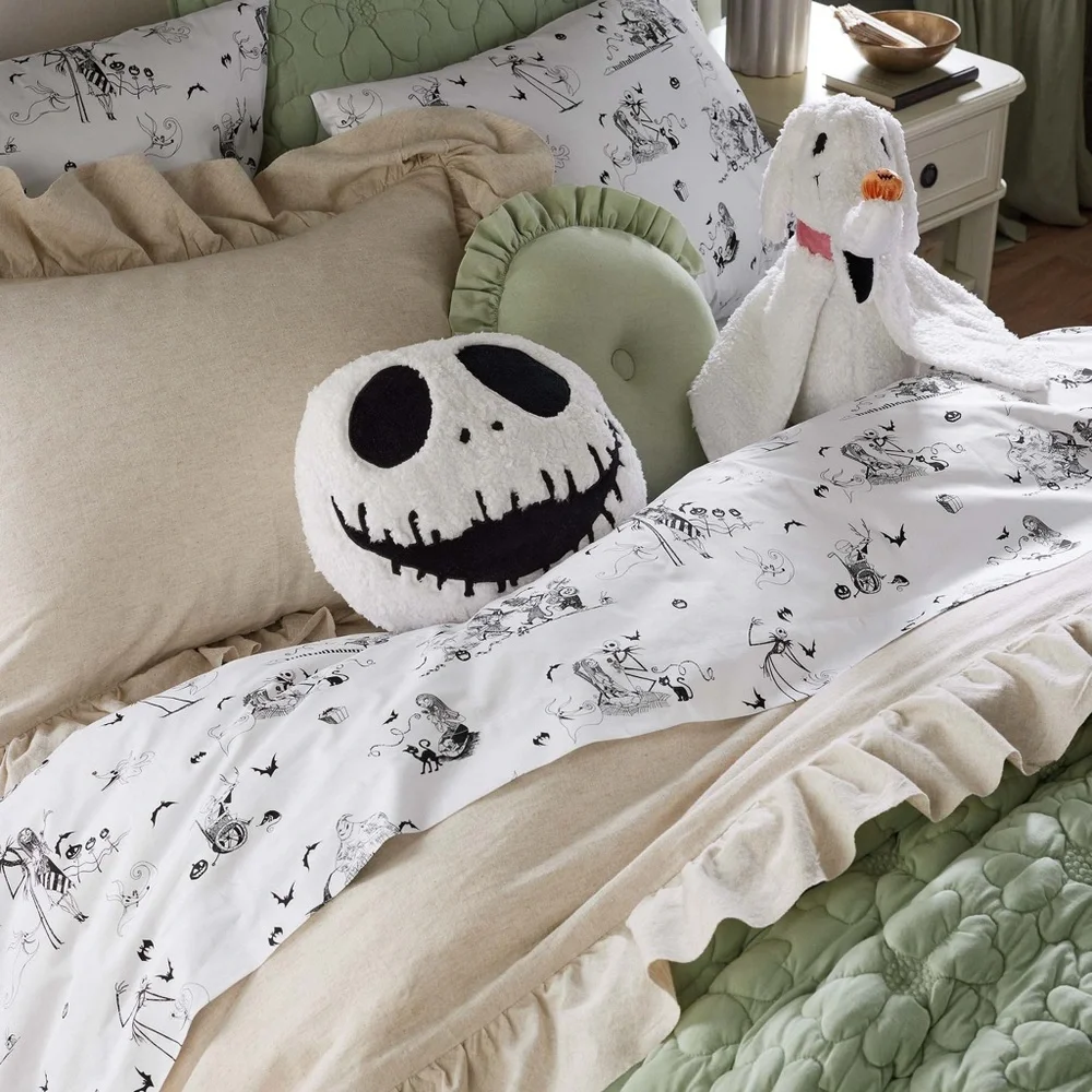 Pottery Barn Teen The Nightmare Before Christmas Jack Skellington đ Pillow BNWT - Picture 5 of 9